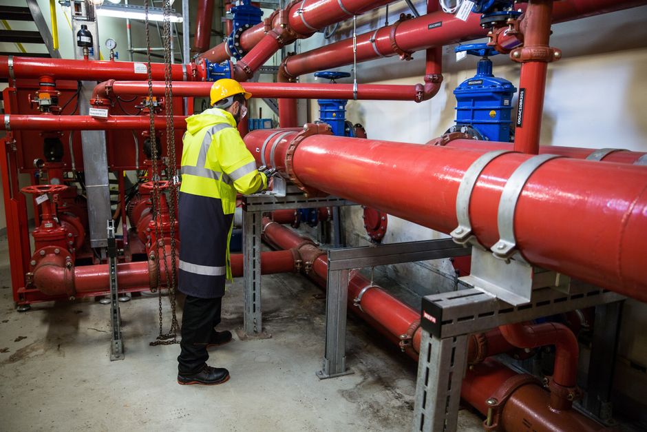 Finding the Right Plumber Near You: A Comprehensive Guide