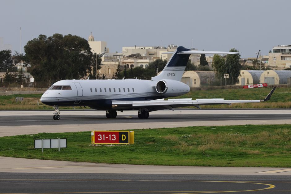 Exploring the Benefits of Private Jet Charter Services