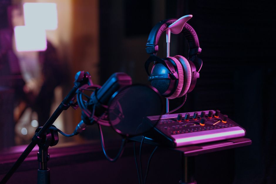 The Ultimate Guide to Recording Studio Rental: What You Need to Know